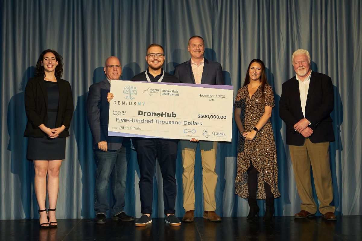DroneHub receives $500k check